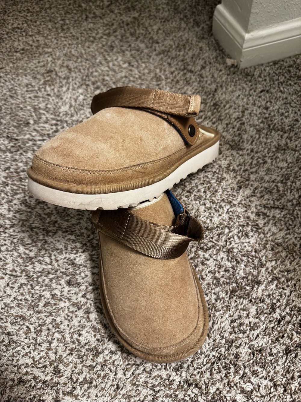 UGG Men's Slip-On Suede Clog in Tan
